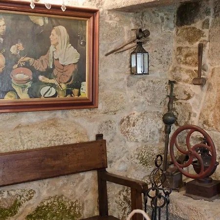 Casa De Os Petroglifos * Boiro