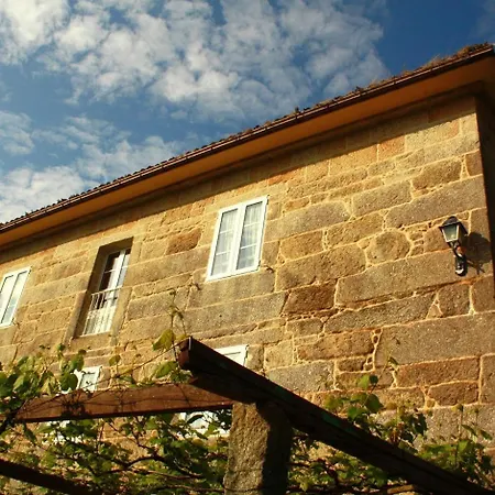 Casa De Os Petroglifos